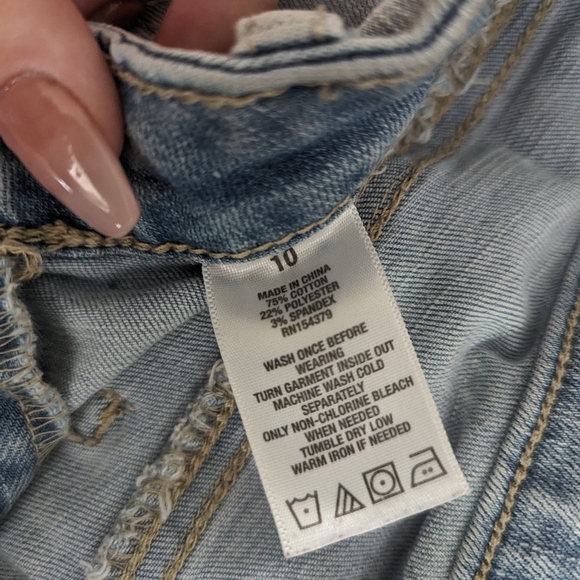 Aeropostale stretchy shorts - Picture 3 of 4